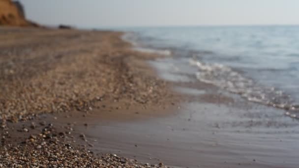 Surf Κύματα Κοντά Στην Ακτή Όμορφα Πλάνα Από Την Παλίρροια — Αρχείο Βίντεο