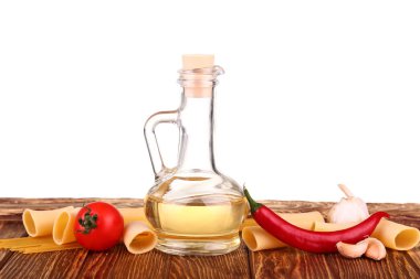 peper biber, domates ve zeytinyağı ile İtalyan makarna