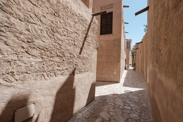 Het oude Dubai. Traditionele Arabische straten in het historische — Stockfoto