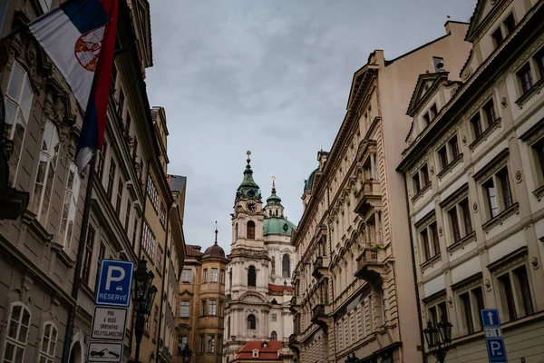Praga, Czechy - 11.08.2019. Architektura starego miasta o — Zdjęcie stockowe