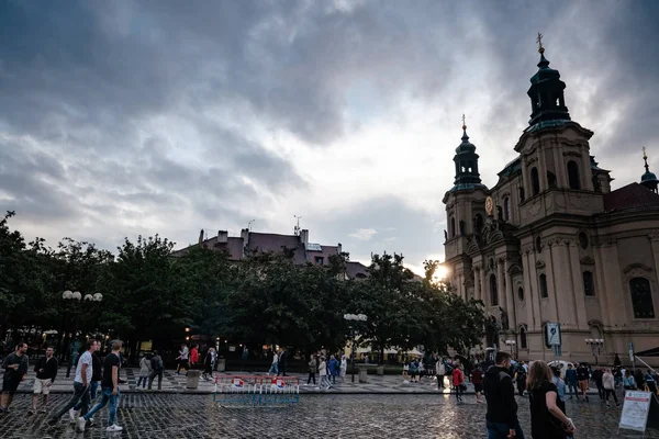 Praga, República Checa - 11.08.2019., Ruas bonitas e arco — Fotografia de Stock