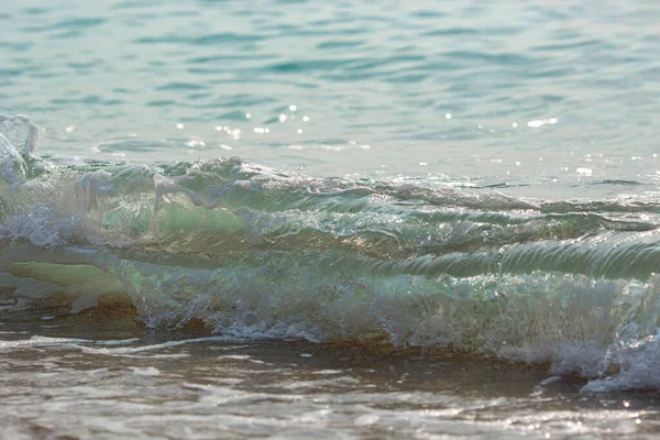 Marea Marina Spruzzi Acqua Turbolenta Primo Piano Superficie Delle Onde — Foto Stock