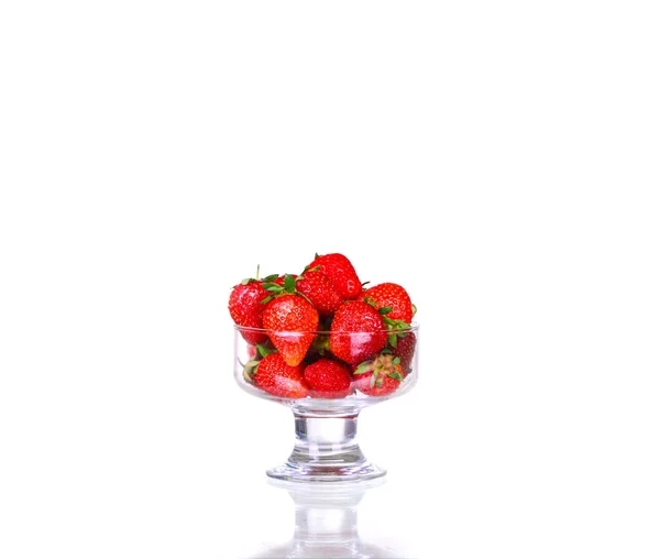 Fraises Juteuses Fraîches Isolées Sur Fond Blanc Idée Concept Nutrition — Photo