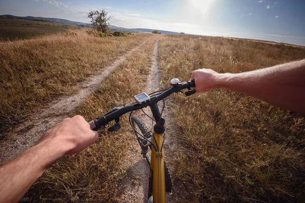 Barra Manillar Con Lago Sol Fondo Centran Barra Bicicleta Pintoresco —  Fotos de Stock