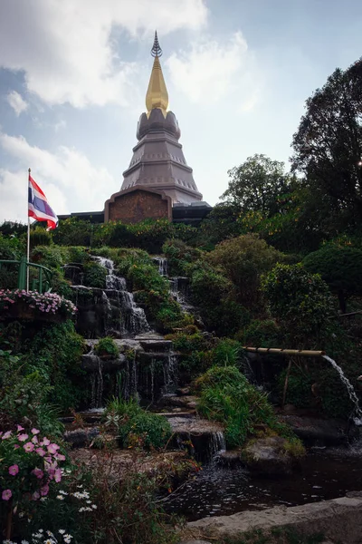 Tájkép Pagoda Inthanon Hegyen Napsütéses Napon Chiang Mai Thaiföld Inthanon — Stock Fotó