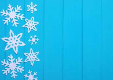 kar taneleri ve yıldız 