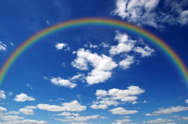  Gökyüzünde gökkuşağı