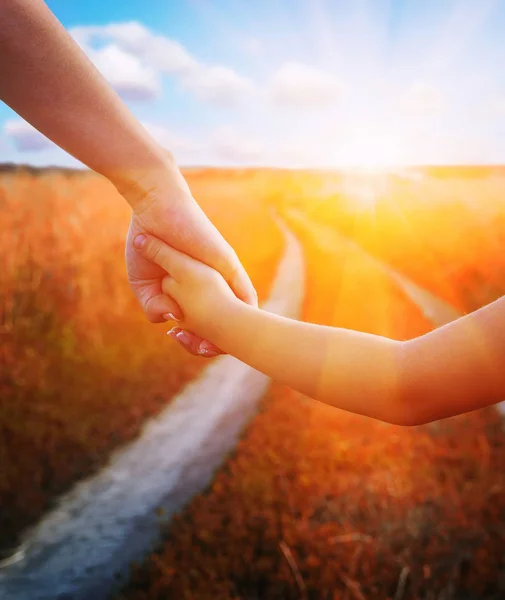 Hands of mother and daughter — Stock Photo, Image