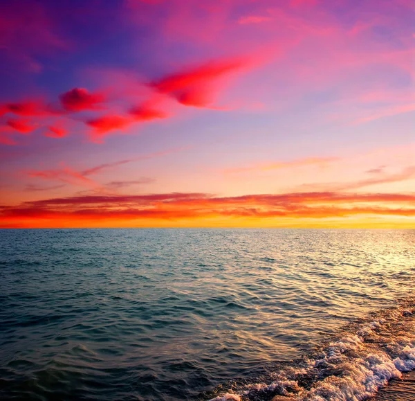 Deniz ve gün batımı — Stok fotoğraf