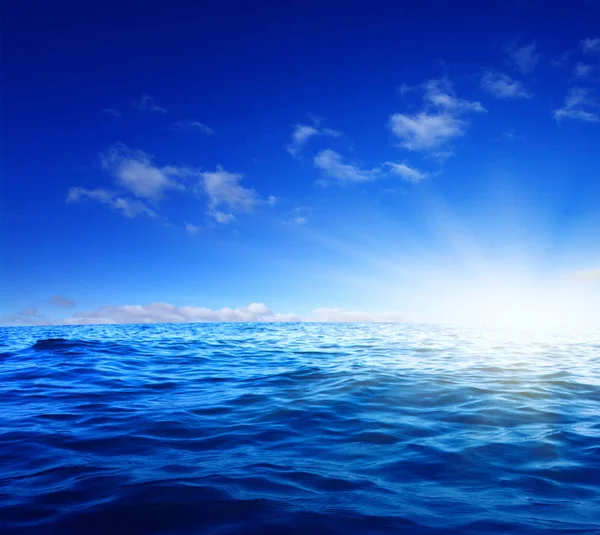 푸른 바다 배경 — 스톡 사진
