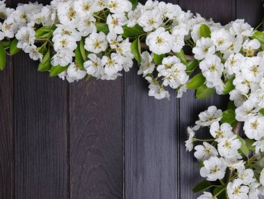 Ahşap bahar çiçek 