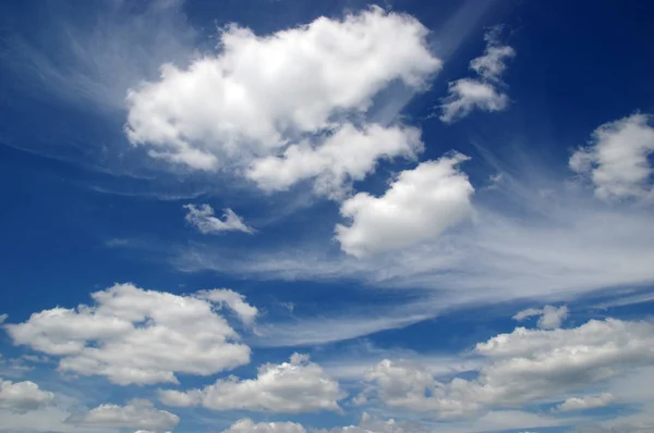 Nubes blancas fondo —  Fotos de Stock