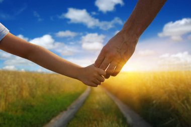 Diğer her alanında tutan eller