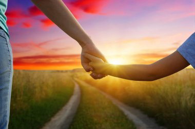 Diğer her alanında tutan eller