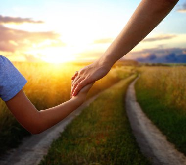 Diğer her alanında tutan eller