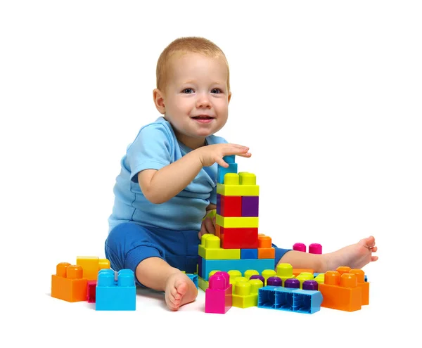 Niño jugando juguete —  Fotos de Stock