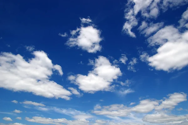 Nubes blancas — Foto de Stock