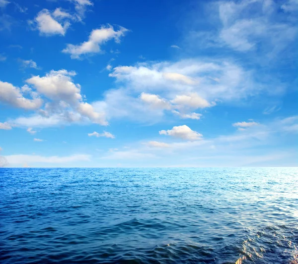 Blå havsvattenyta — Stockfoto