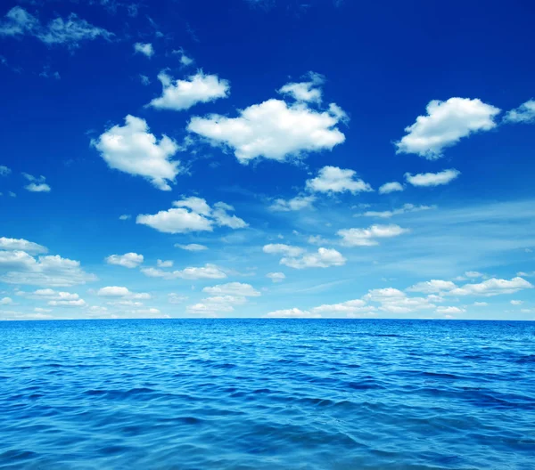 青い海の水 — ストック写真