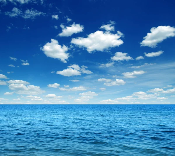 Mavi deniz suyu — Stok fotoğraf