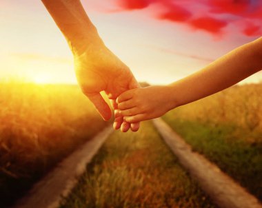 Diğer her alanında tutan eller