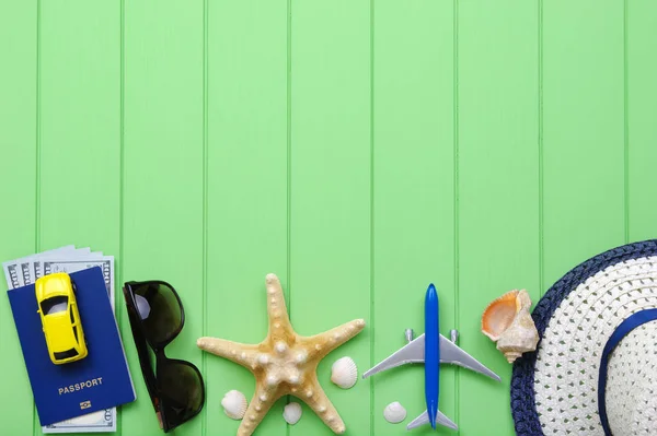 Accesorios de viajero con espacio en blanco para texto . — Foto de Stock