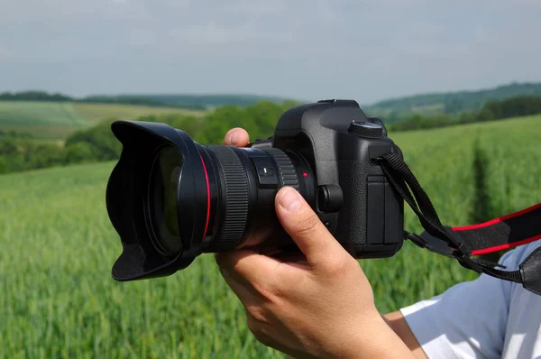 Fotógrafo dispara naturaleza — Foto de Stock