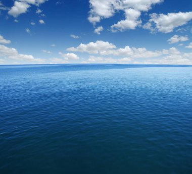 mavi deniz suyu yüzeyi 