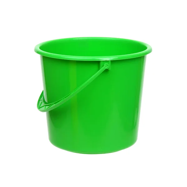 Beyaz üzerine yeşil plastik kova — Stok fotoğraf