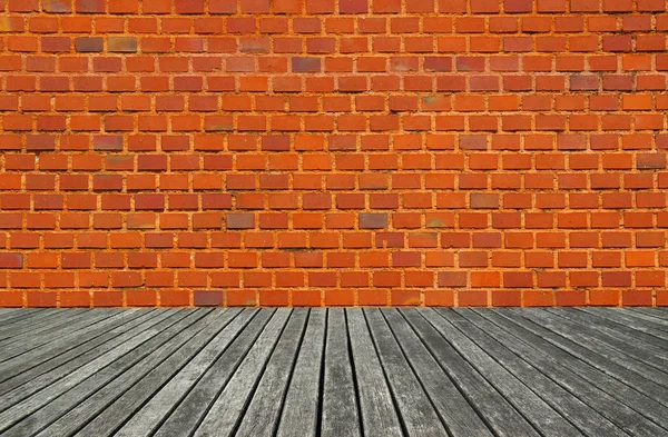 Textura tijolo vermelho e tábuas de madeira — Fotografia de Stock