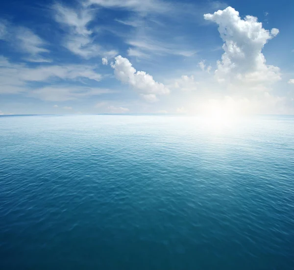 푸른 바다와 태양 — 스톡 사진