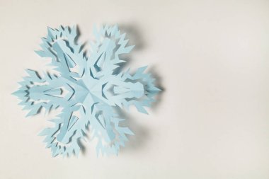 Kes şunu iyi kağıt kar tanesi.