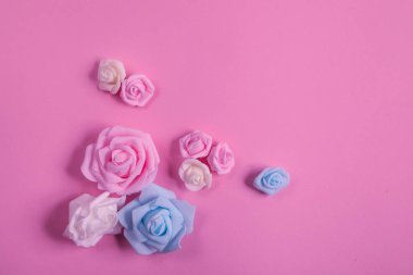 Gül vintage bir arka plan üzerinde