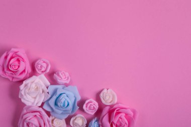 Gül vintage bir arka plan üzerinde