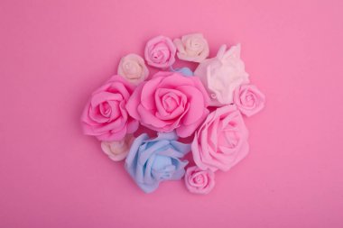 Gül vintage bir arka plan üzerinde