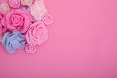 Gül vintage bir arka plan üzerinde