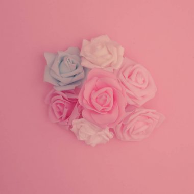 Gül vintage bir arka plan üzerinde