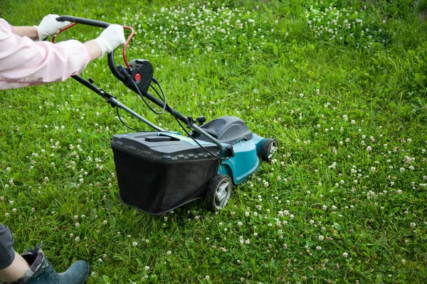 Closeup of grassmower — Stock Photo, Image