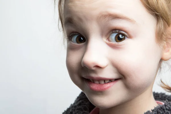 Cute little smile girl — Stock Photo, Image