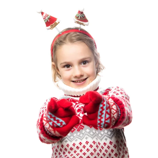 Забавна дитина з різдвяною групою. Весела усміхнена дівчинка  . — стокове фото