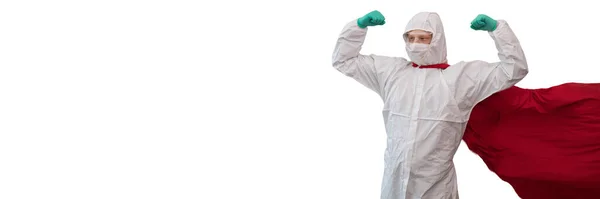 En läkare i en superhjältes dräkt står på försvar mot en viruspandemi. — Stockfoto
