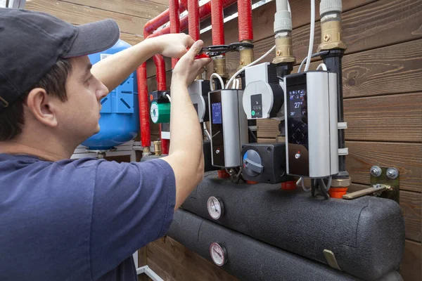 Plumber Work Installing Circulation Pump Industrial Boiler Room Details Close — Stock Photo, Image