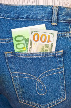 Mavi jeans cep 100 euro ve yüz Amerika ile