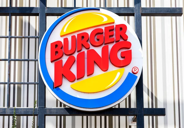 Burger King fastfood segno restuarant. Burger King è un americano — Foto Stock