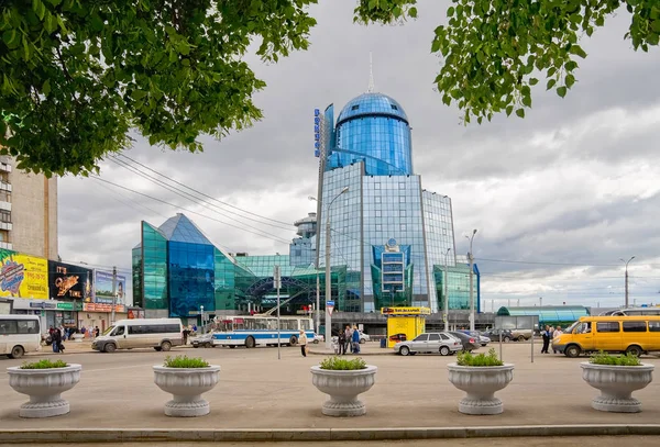 O edifício moderno do Terminal Ferroviário Samara — Fotografia de Stock