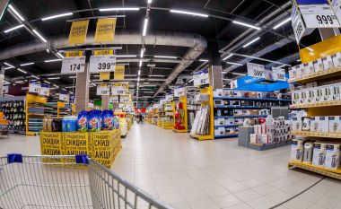 Süpermarket Lenta iç. Bir büyük perakendeci Ru içinde