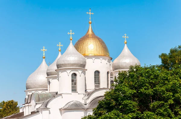 Domes of Saint Sophia cathedral against the blue sky in Great No — Stock Photo, Image