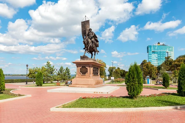 Monumento de bronce al fundador de Samara - Príncipe Grigory Zasek — Foto de Stock