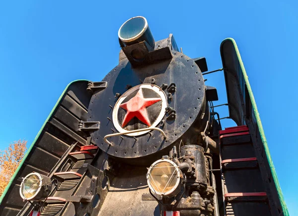 Locomotiva a vapor retro russa com estrela vermelha — Fotografia de Stock