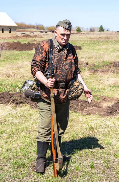 Unidentified member of Historical reenactment in German Army uni — Stock Photo, Image